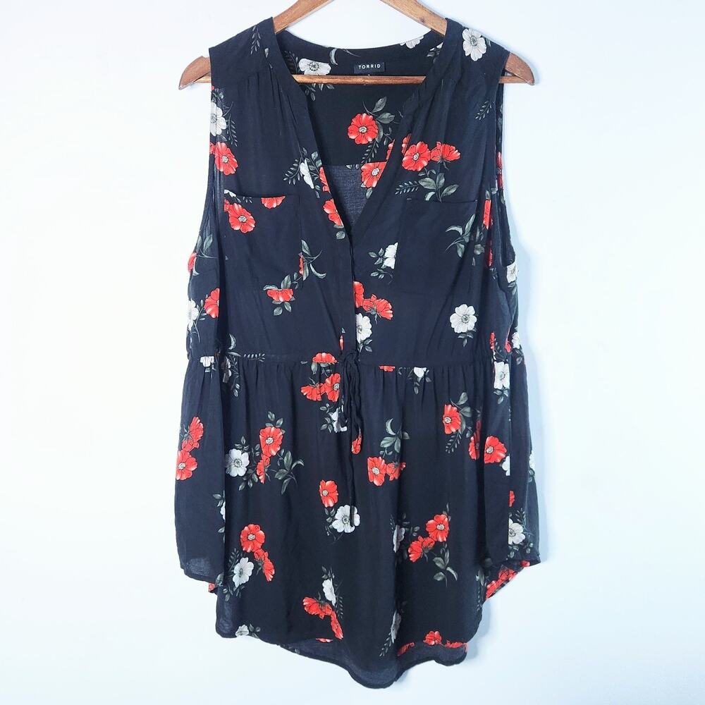 Torrid Womens Black Floral Emma Babydoll Challis Tunic Top Size 1X Bloomcore